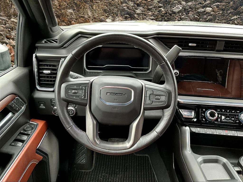 Used 2024 GMC Sierra 2500 Denali Ultimate image 5