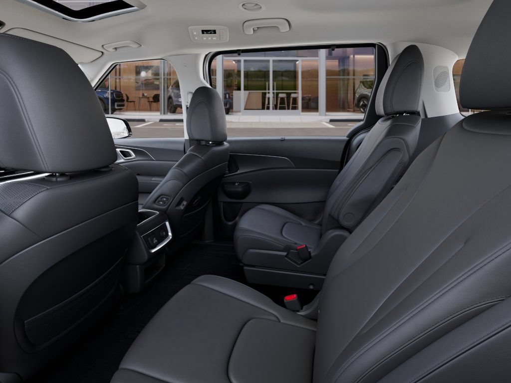 New 2027 Kia Carnival SX w/ Dark Edition Package FWD image 18