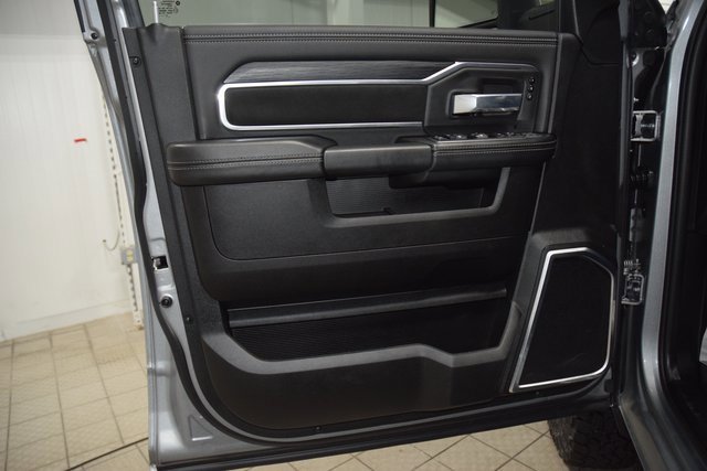 Used 2024 RAM 3500 Laramie w/ Night Edition image 42