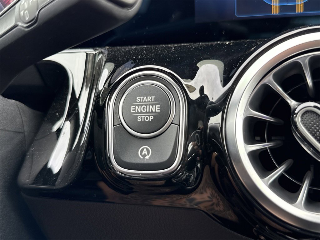 New 2025 Mercedes-Benz GLA 250 image 26