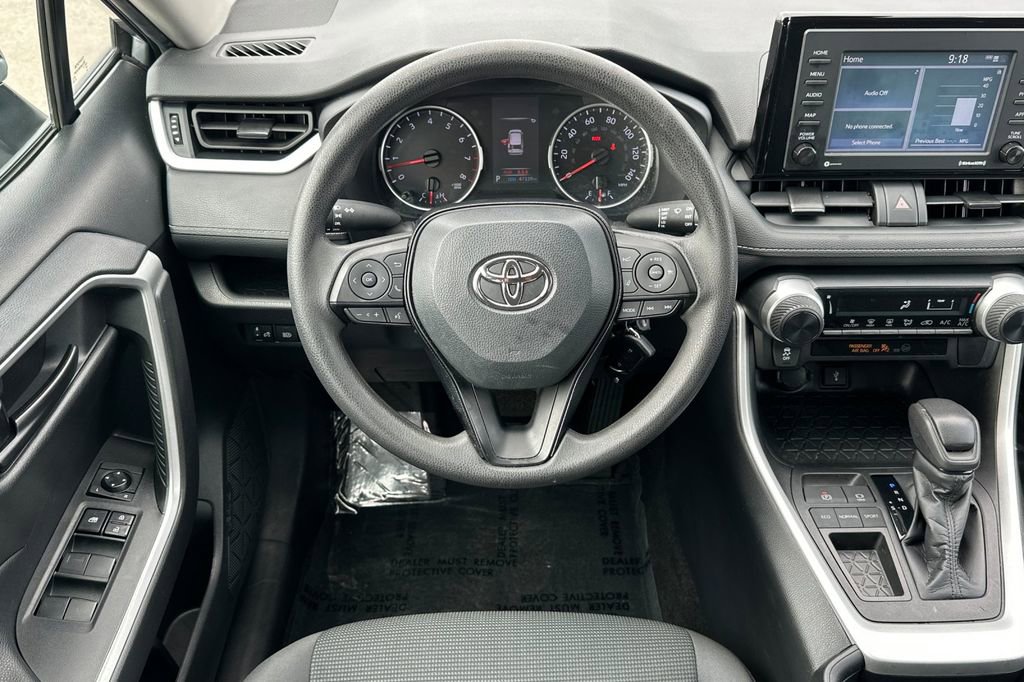 Used 2021 Toyota RAV4 LE FWD image 14