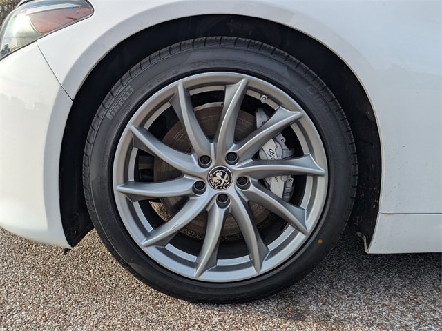 Certified 2022 Alfa Romeo Giulia Ti image 10