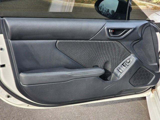 Used 2025 Toyota GR86 image 17