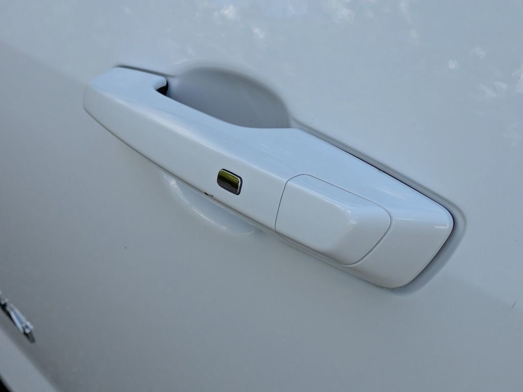 Used 2025 GMC Terrain Elevation image 9