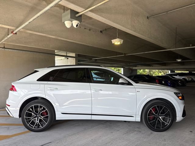 Used 2022 Audi Q8 Premium Plus w/ Premium Plus Package AWD/4WD image 2
