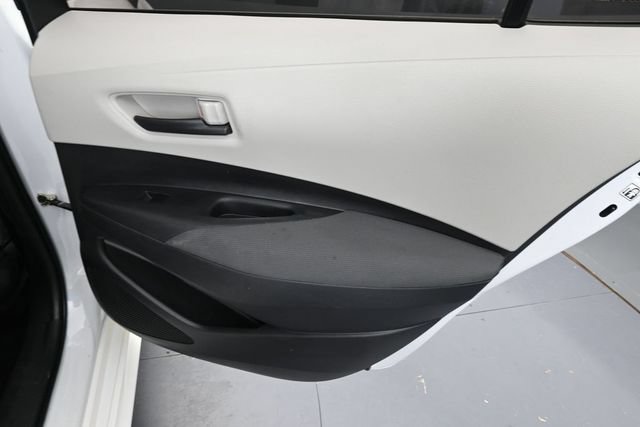 Used 2022 Toyota Corolla LE FWD image 31