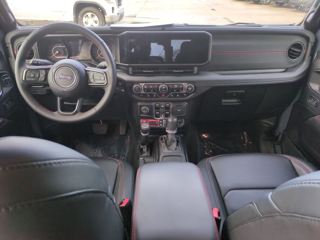 Used 2024 Jeep Gladiator Rubicon image 17