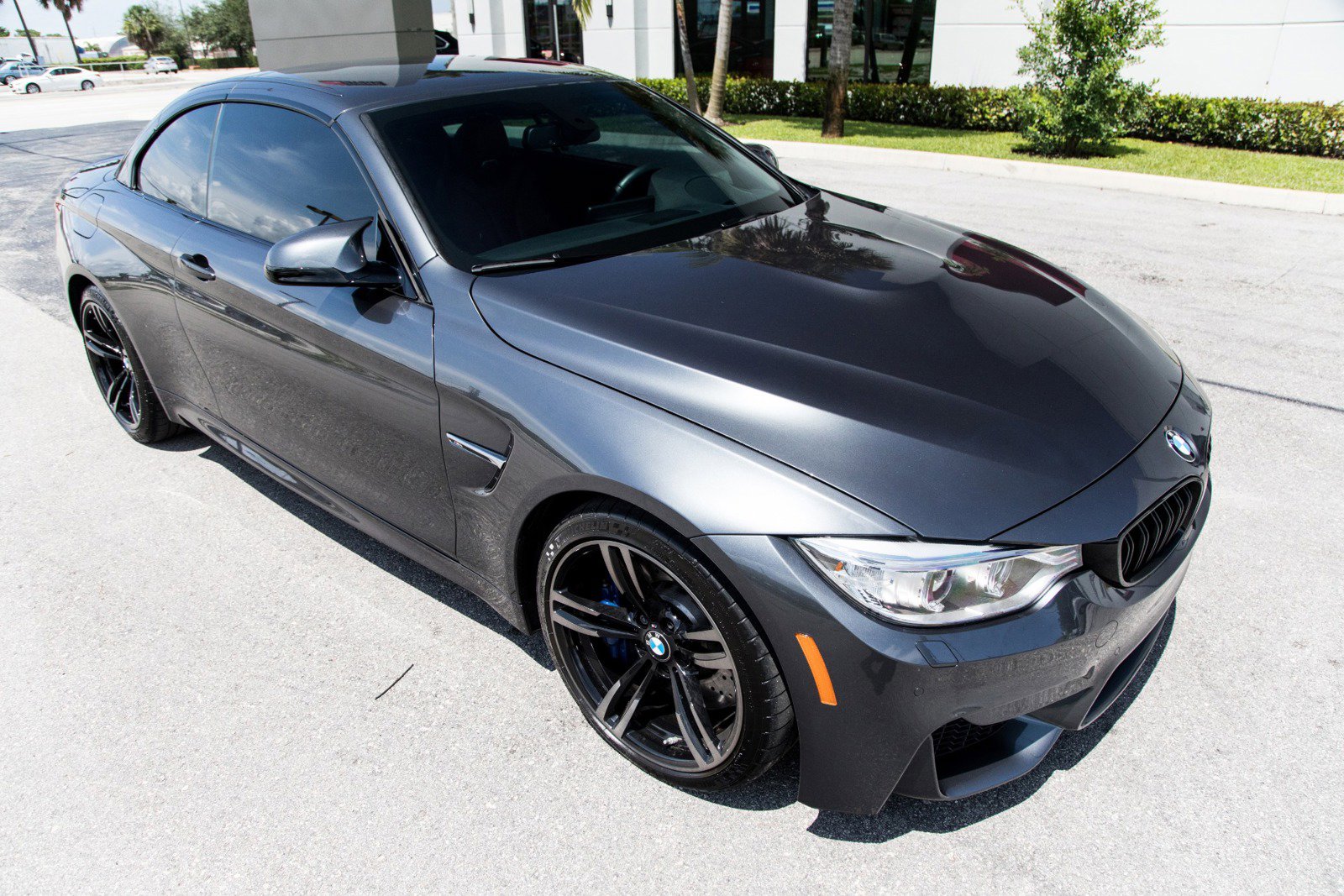 Used 2016 BMW M4 Convertible image 28