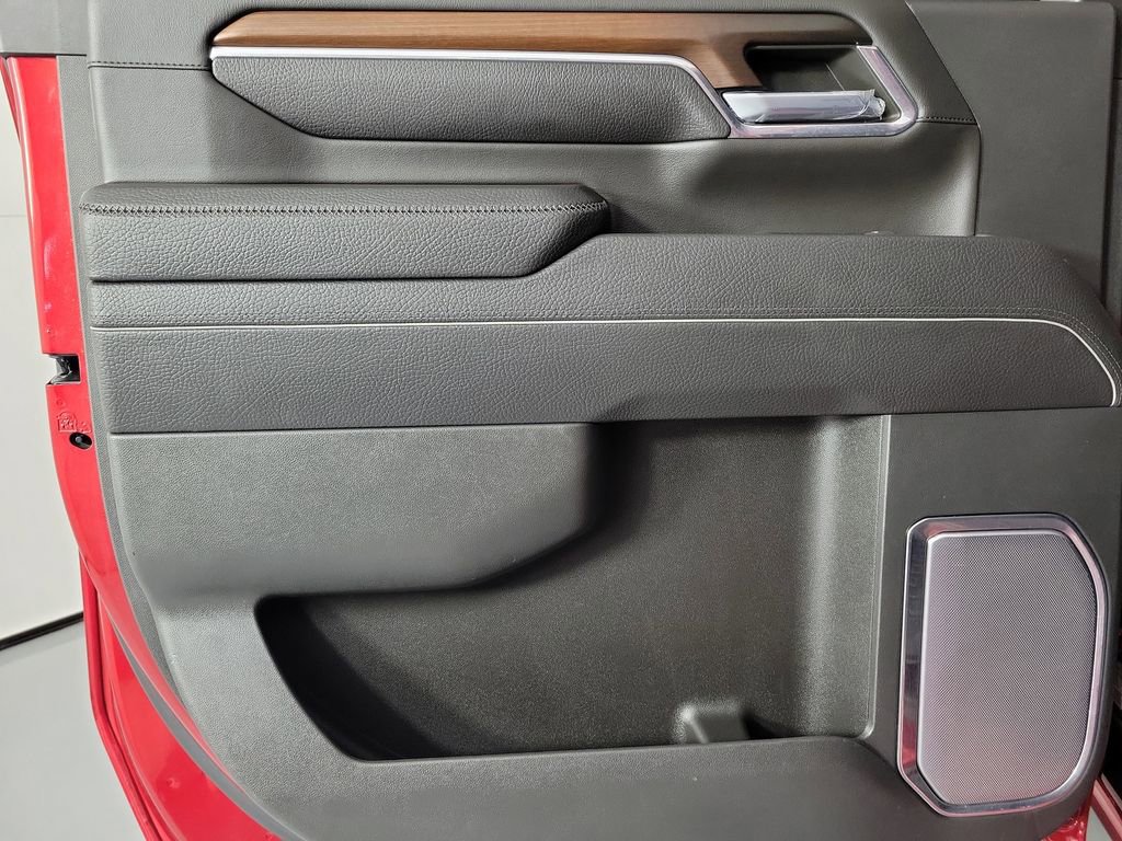 Used 2024 GMC Sierra 2500 Denali w/ Denali Reserve Package image 11