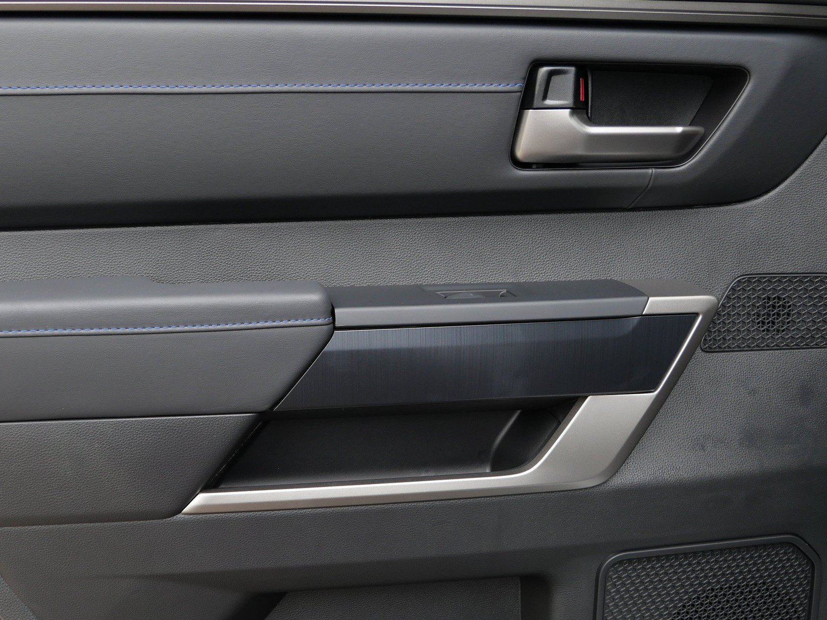 New 2026 Toyota Sequoia Platinum AWD/4WD image 9