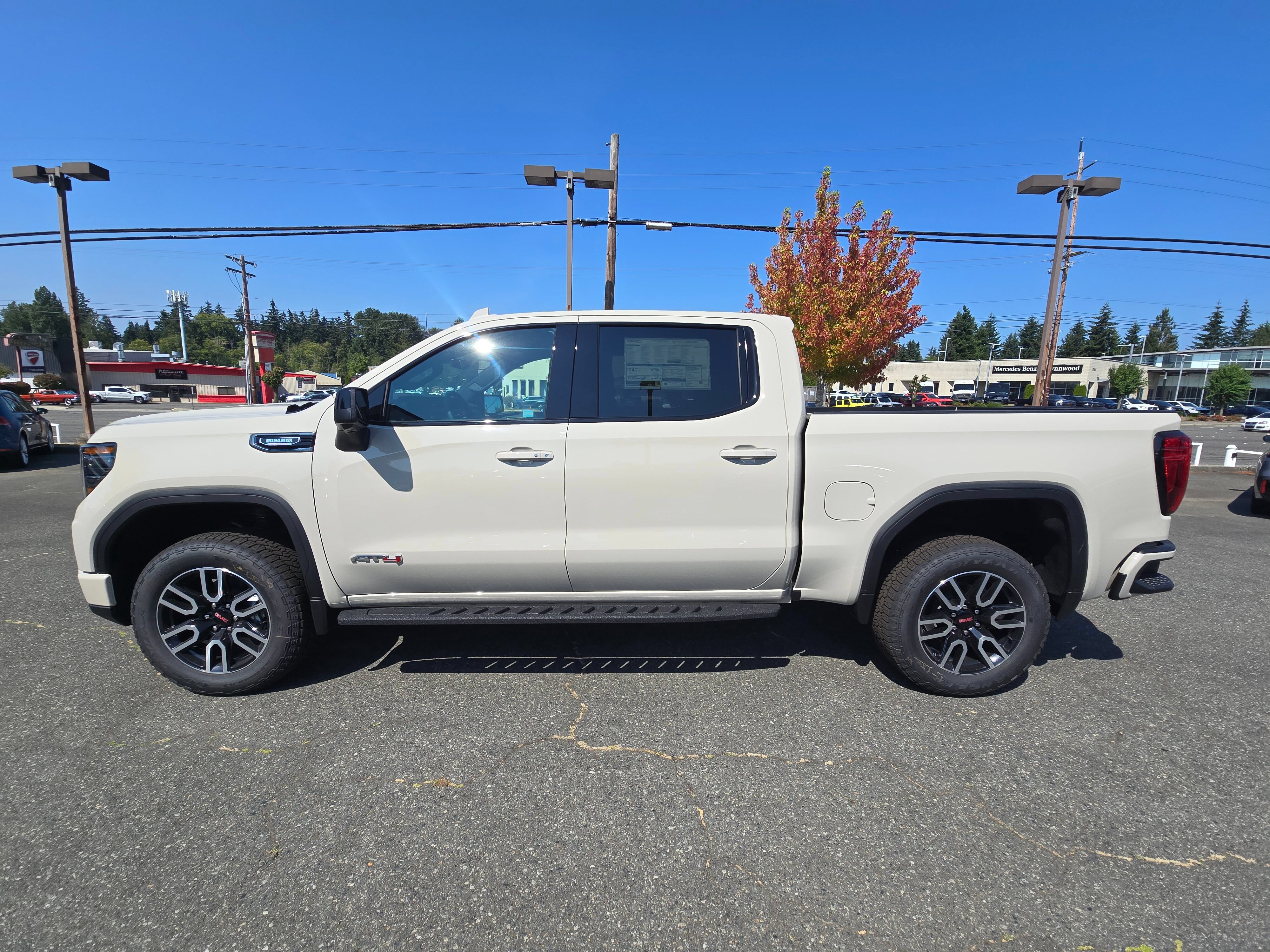 New 2026 GMC Sierra 1500 AT4 AWD/4WD image 4