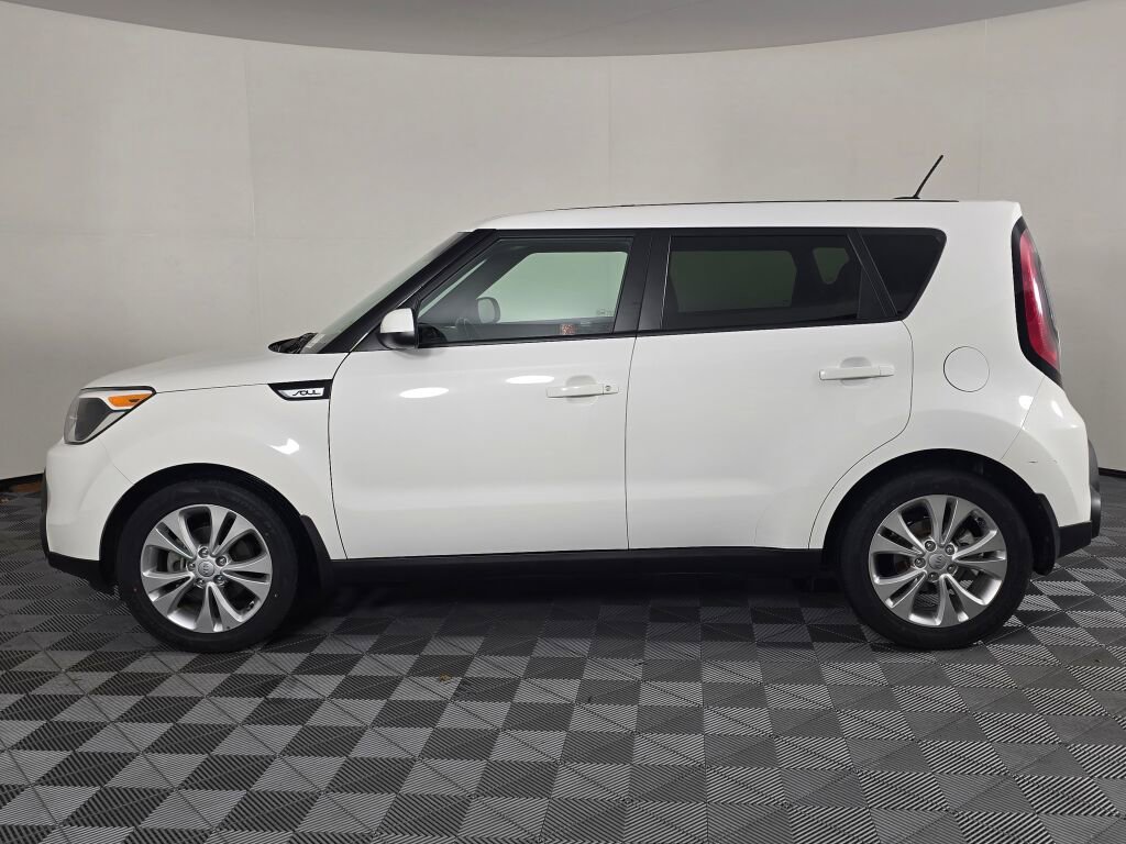 Used 2015 Kia Soul + image 7