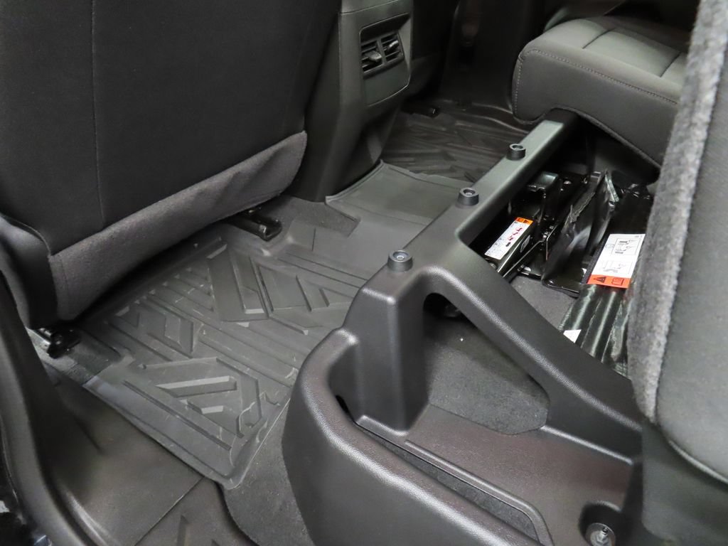 Used 2024 Chevrolet Colorado Trail Boss w/ Advanced Trailering Package AWD/4WD image 60