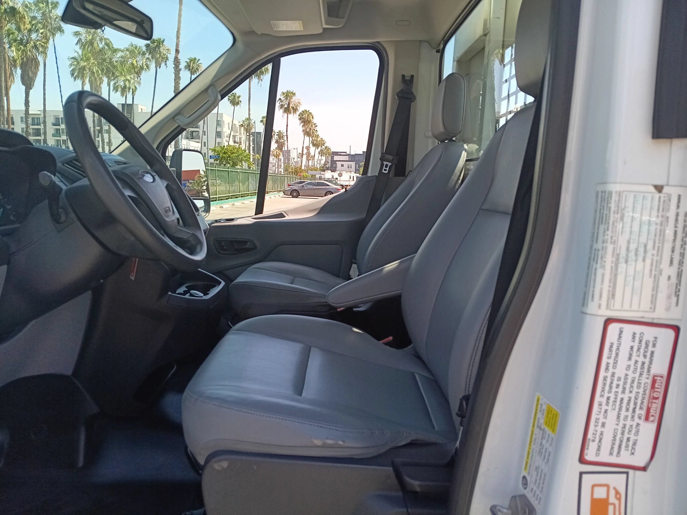 Used 2019 Ford Transit 250 138 RWD image 12