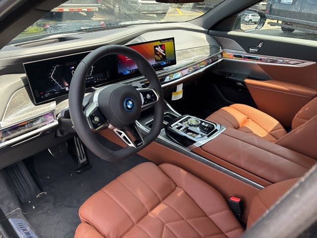 Used 2025 BMW 750e xDrive image 15