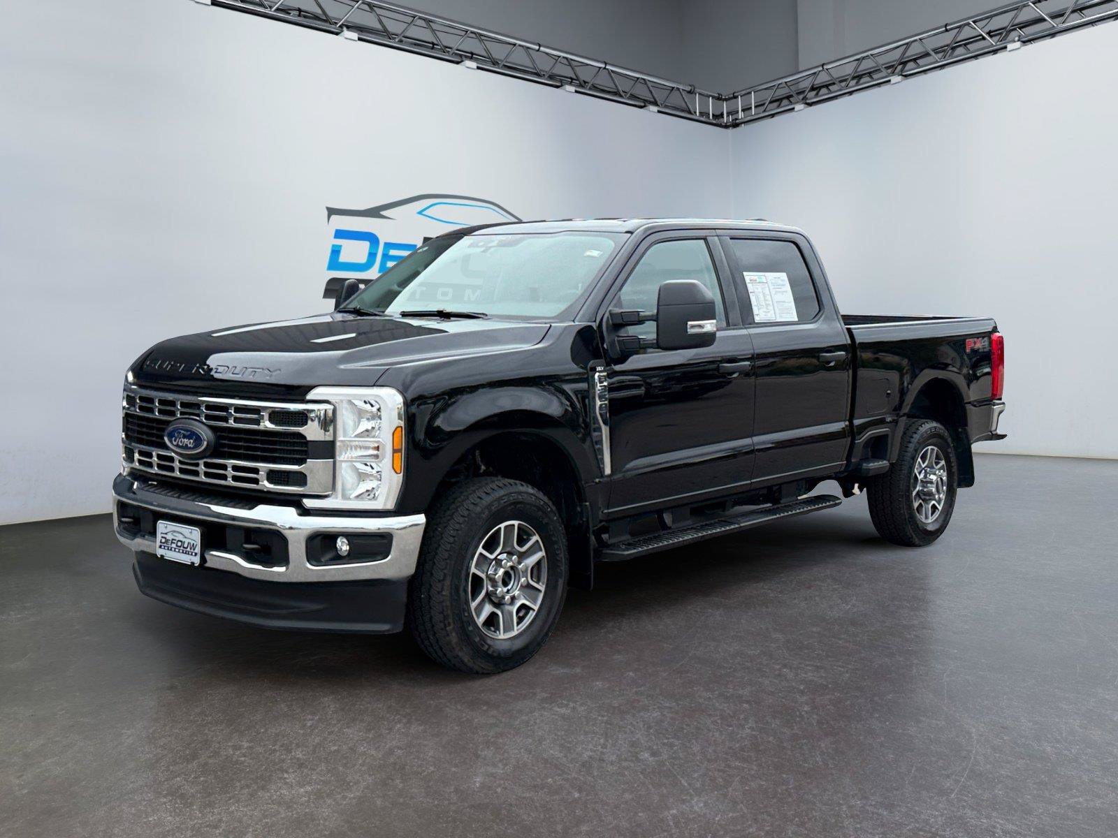 Used 2025 Ford F350 XLT w/ FX4 Off-Road Package AWD/4WD image 7
