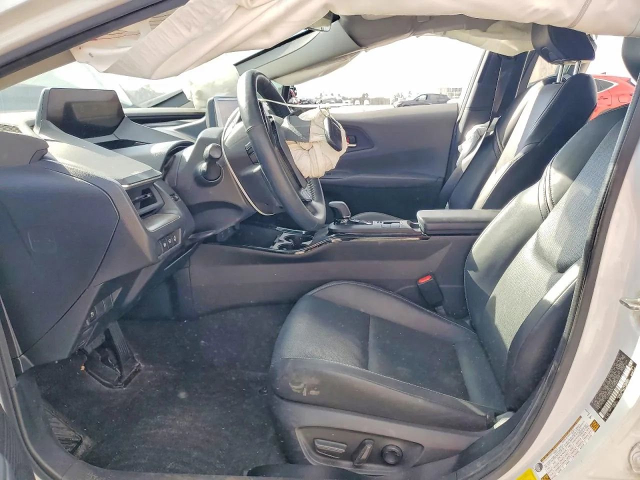 Used 2023 Toyota Prius XLE FWD image 7
