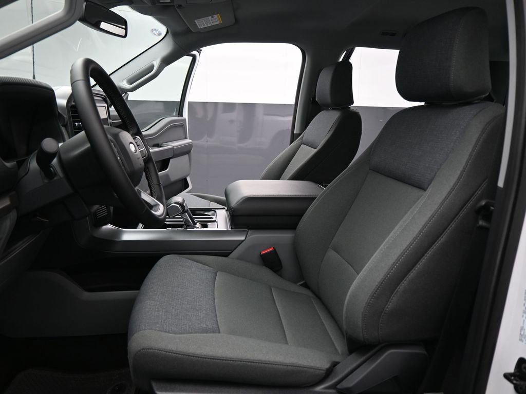 New 2025 Ford F150 Lightning XLT image 9