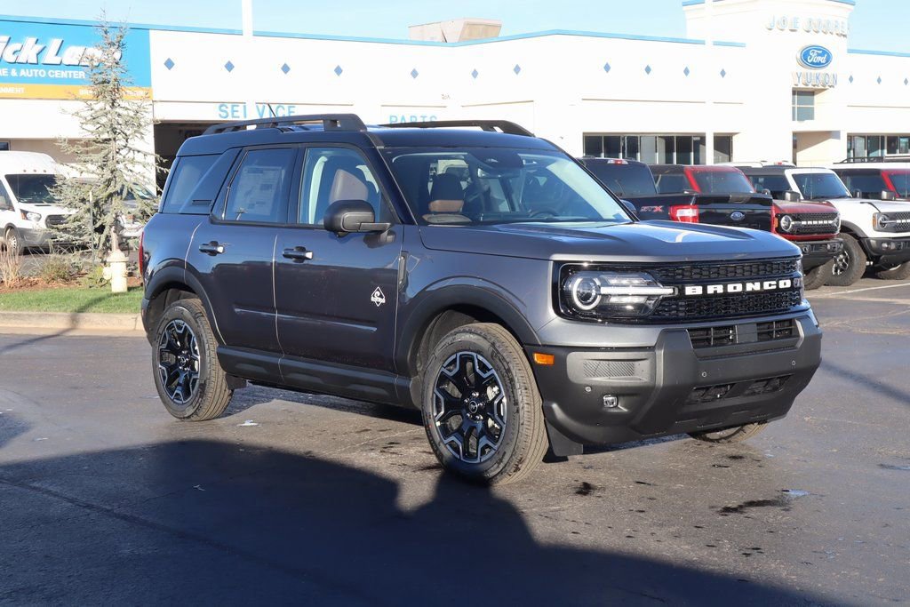 New 2025 Ford Bronco Sport Outer Banks w/ Outer Banks Tech Package+ AWD/4WD image 1