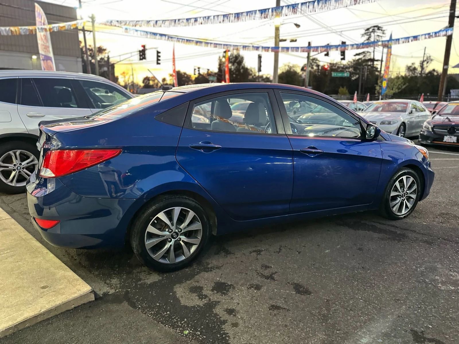 Used 2016 Hyundai Accent SE w/ Option Group 03 image 4
