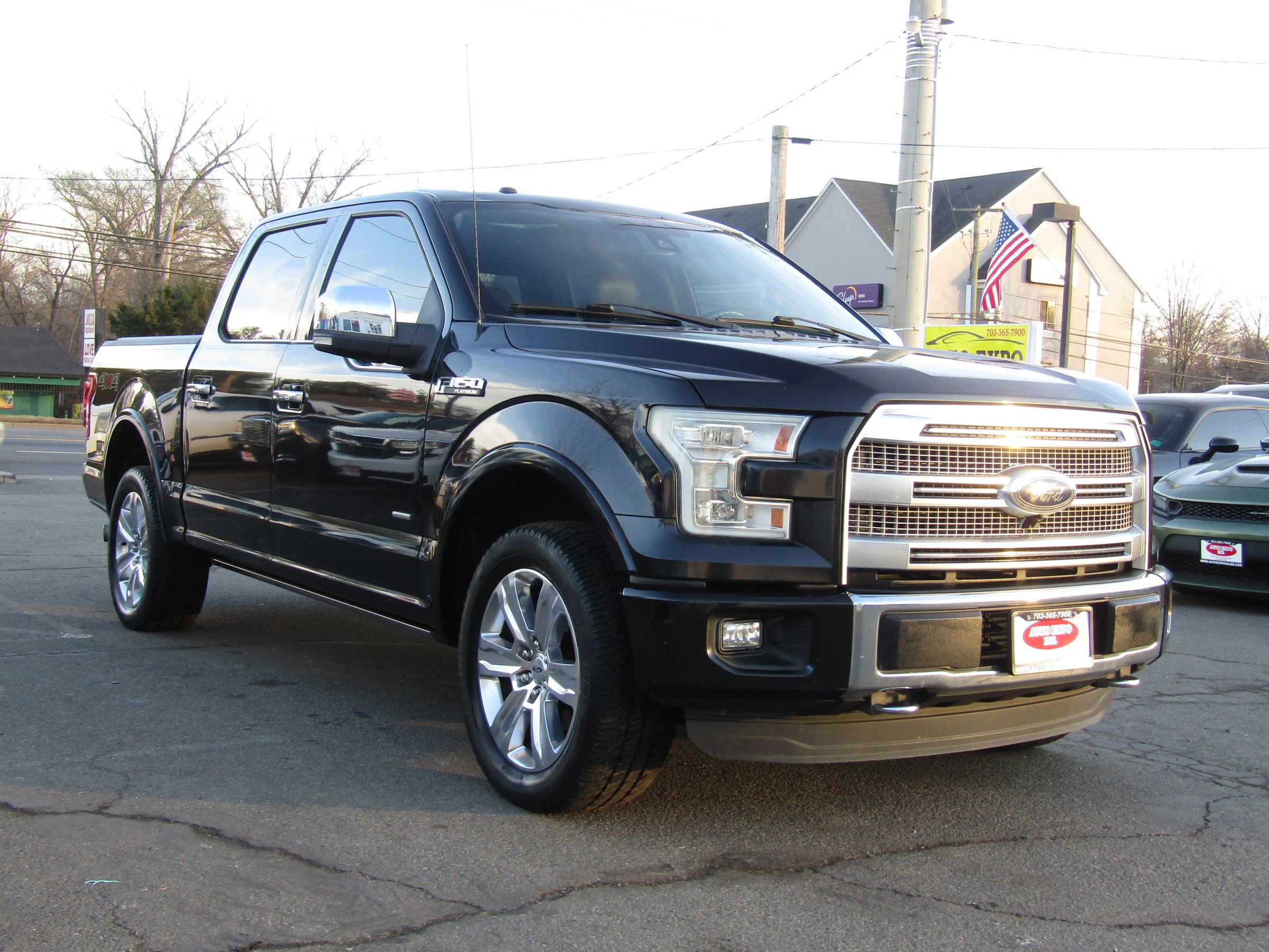 Used 2015 Ford F150 Platinum w/ Equipment Group 701A Luxury image 1