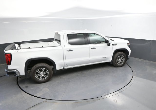 Used 2024 GMC Sierra 1500 SLT AWD/4WD image 32