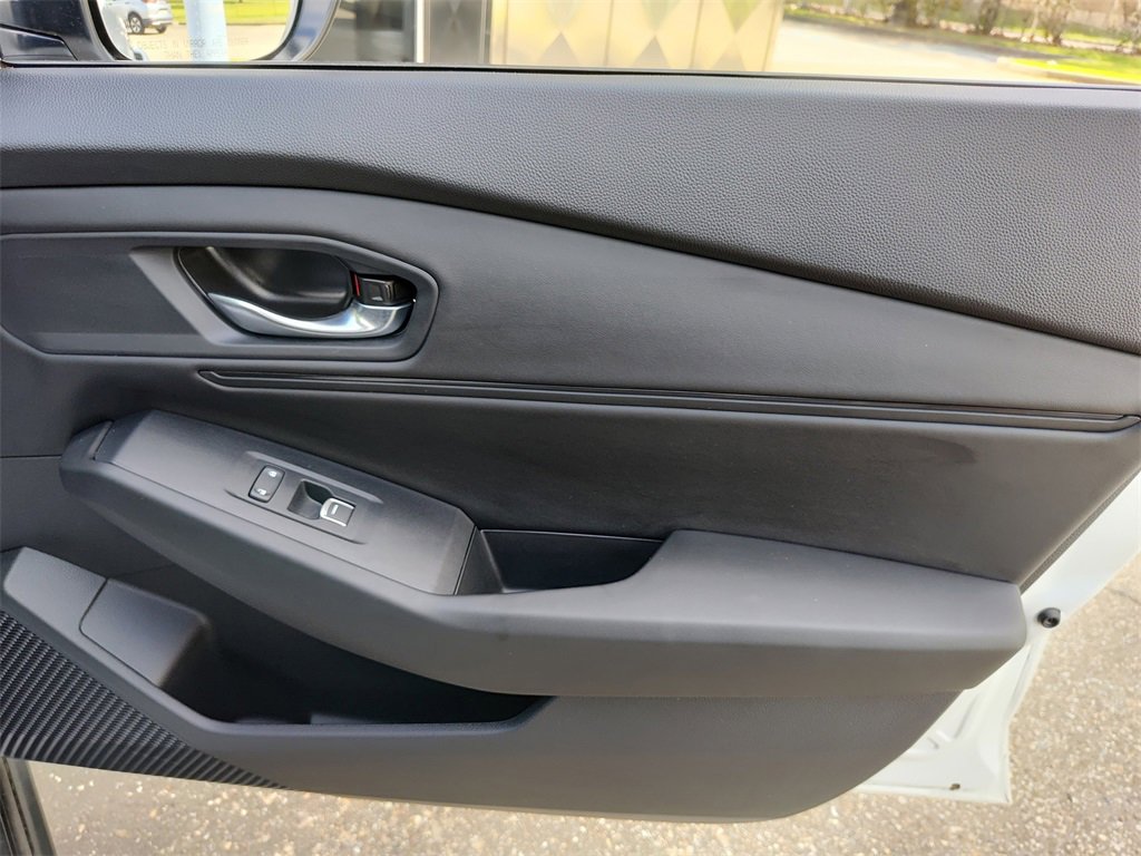 Certified 2024 Honda Accord EX image 31