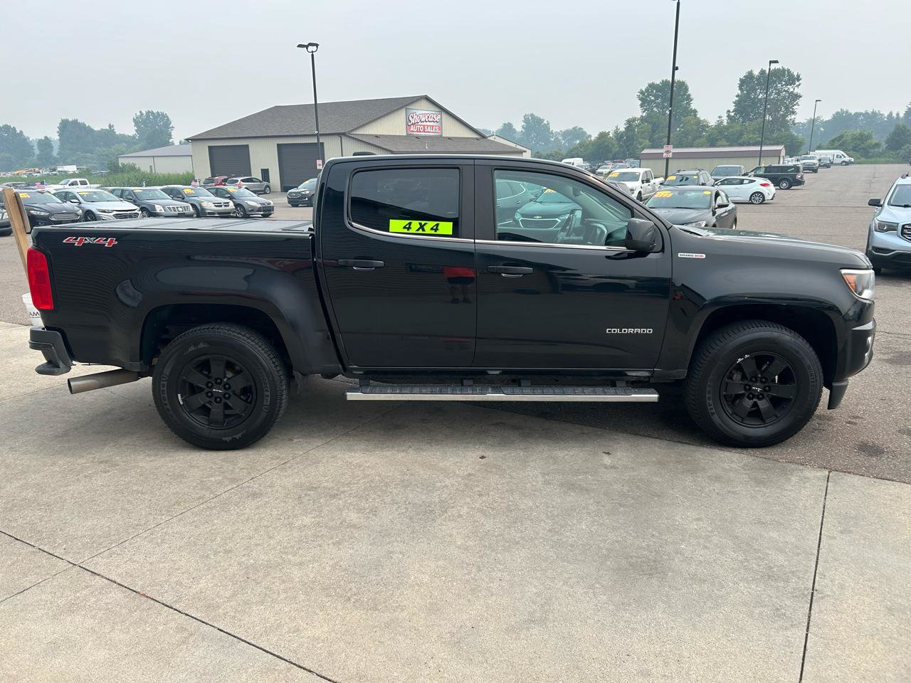 Used 2017 Chevrolet Colorado LT AWD/4WD image 4