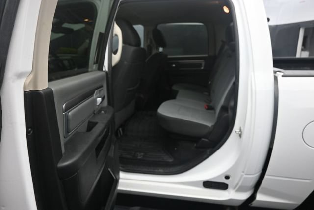 Used 2022 RAM 1500 Classic SLT AWD/4WD image 37
