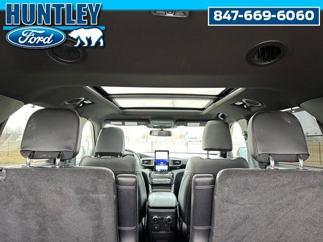 Used 2023 Ford Explorer ST w/ Technology Package image 9