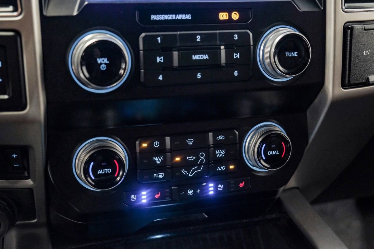 Used 2020 Ford F450 Platinum w/ FX4 Off-Road Package image 25