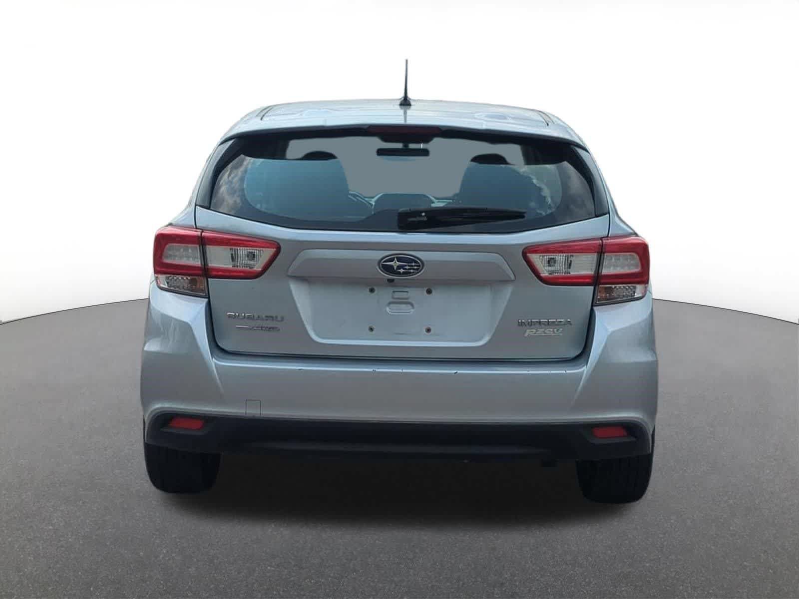 Used 2017 Subaru Impreza 2.0i AWD/4WD image 5