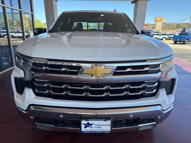 Used 2026 Chevrolet Silverado 1500 LTZ w/ Z71 Off-Road Package AWD/4WD image 2