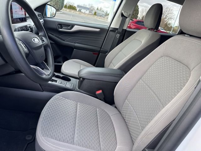 Used 2022 Ford Escape SE image 24