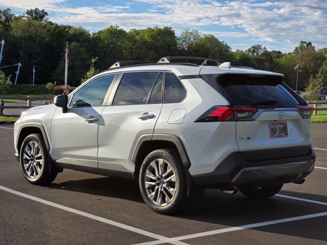 Used 2019 Toyota RAV4 Limited w/ Cold Weather Package AWD/4WD image 8