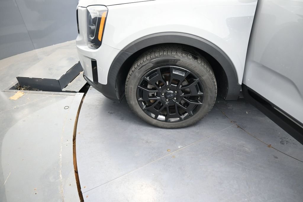 Used 2021 Kia Telluride EX w/ EX Premium Package AWD/4WD image 15
