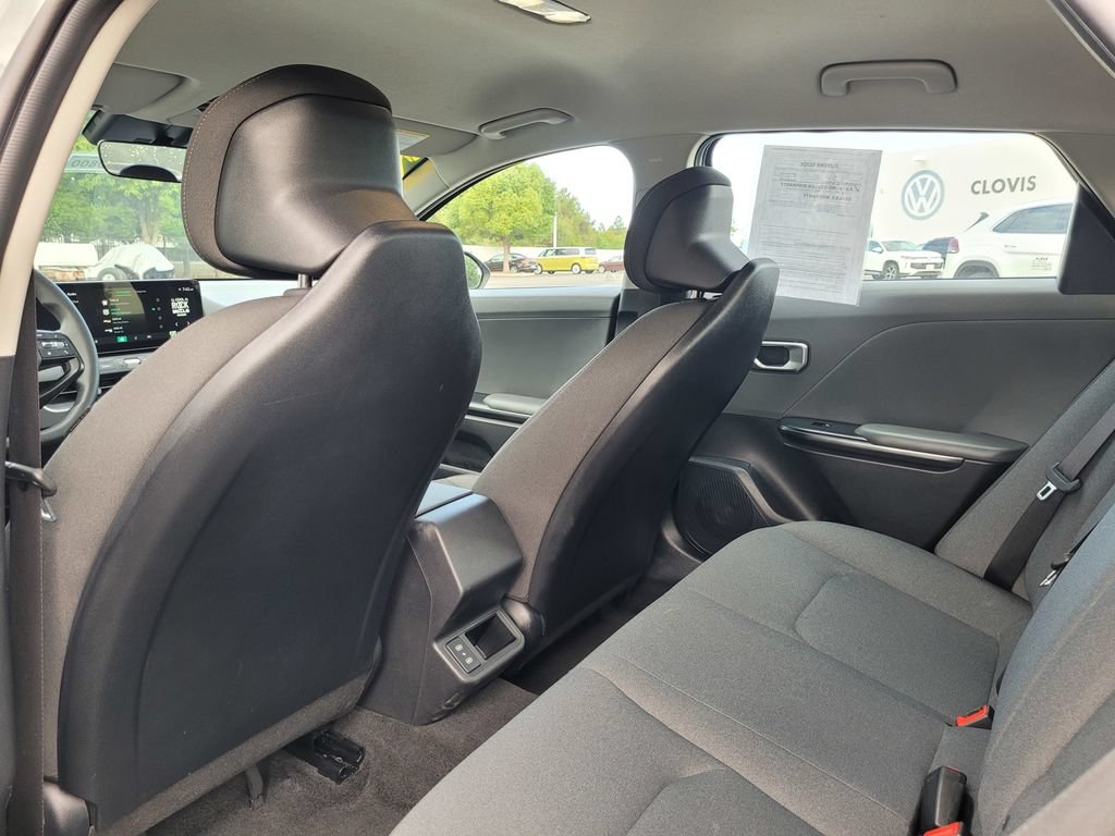 Used 2025 Kia K4 FWD image 15
