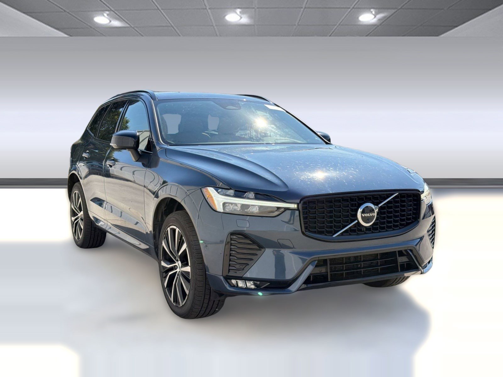 Used 2023 Volvo XC60 B5 Ultimate w/ Climate Package image 7