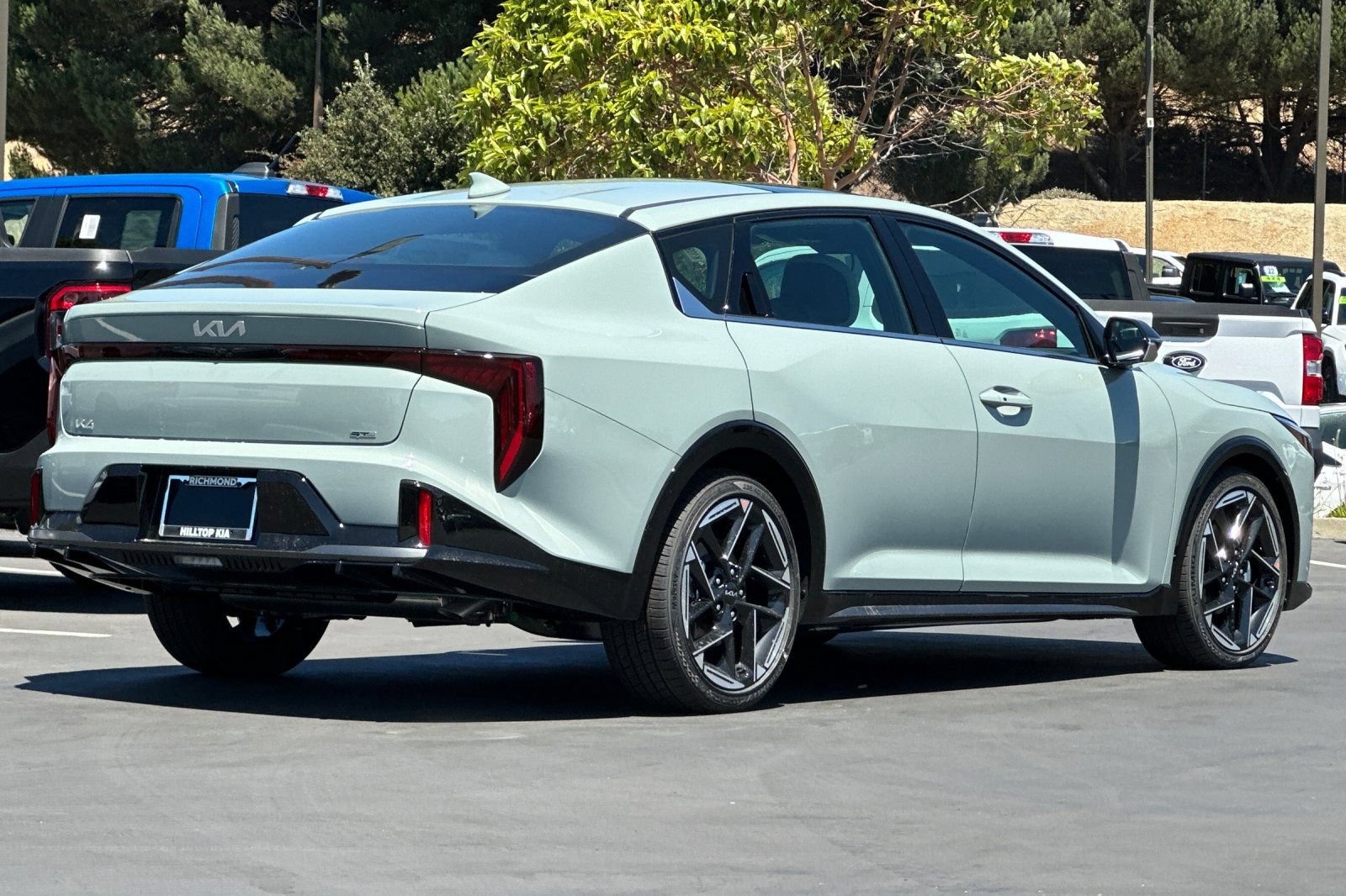 New 2026 Kia K4 GT-Line w/ GT-Line Sunroof Package FWD image 4