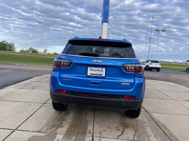 Used 2024 Jeep Compass Latitude AWD/4WD image 10