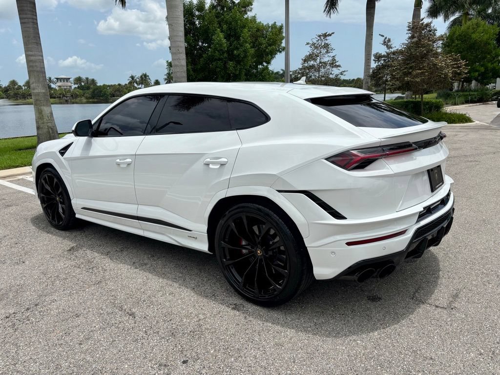 Used 2024 Lamborghini Urus S AWD/4WD image 9