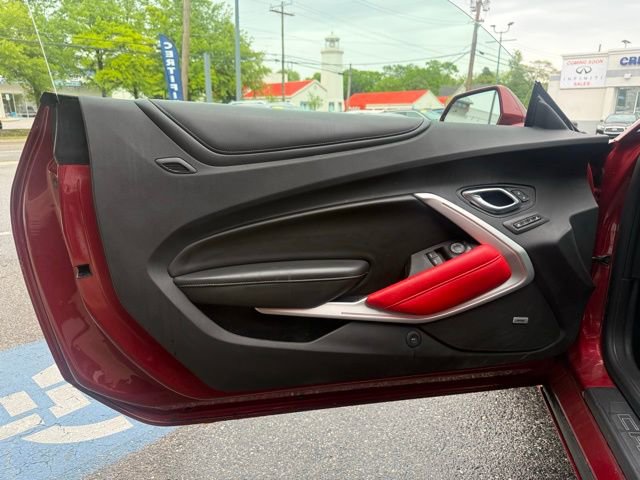 Used 2018 Chevrolet Camaro SS RWD image 30