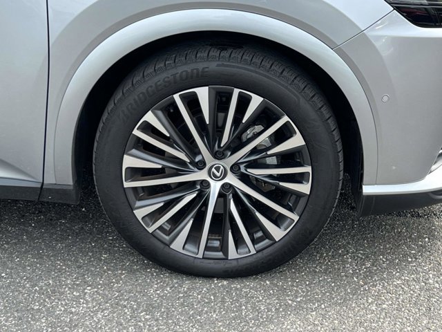 Used 2023 Lexus RX 350 Premium Plus w/ Accessory Package AWD/4WD image 6