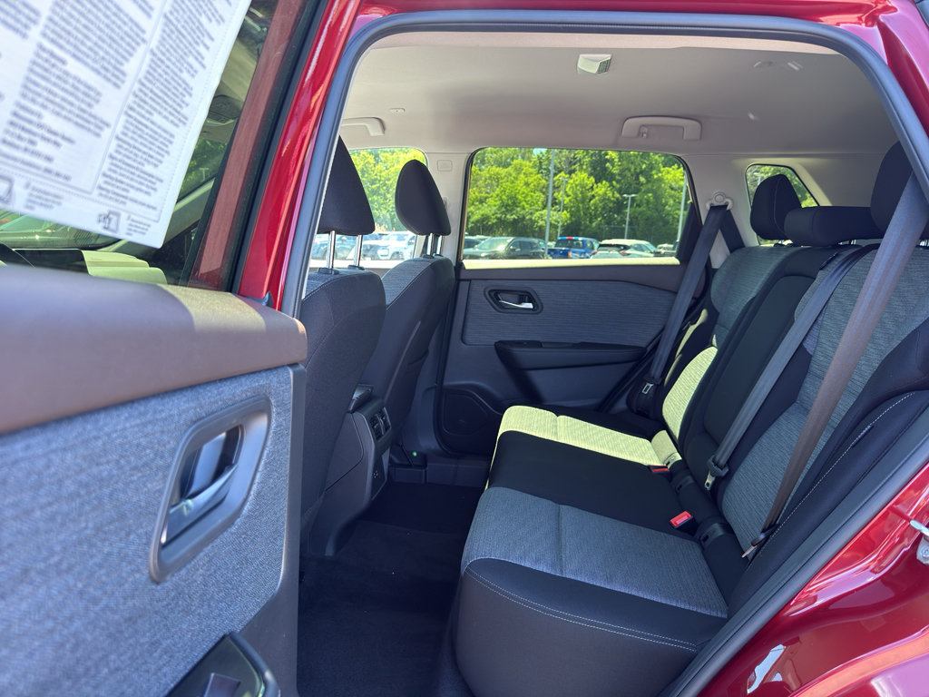 Certified 2023 Nissan Rogue SV AWD/4WD image 28