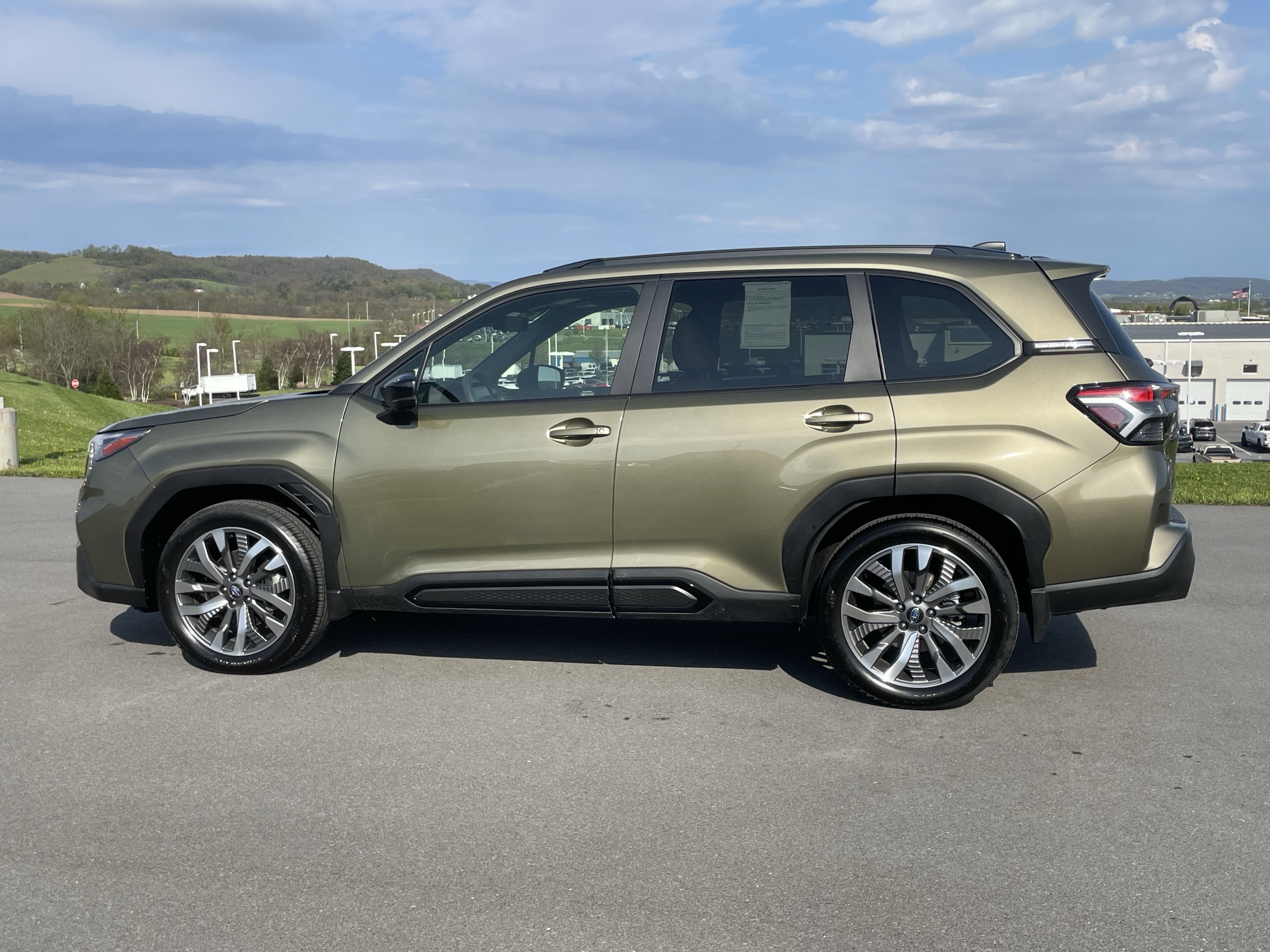 Certified 2025 Subaru Forester Touring AWD/4WD image 7