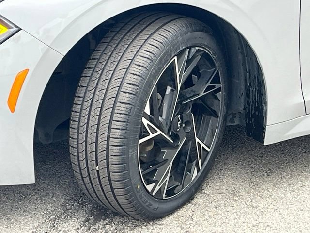 Certified 2025 Kia K5 GT-Line AWD/4WD image 3