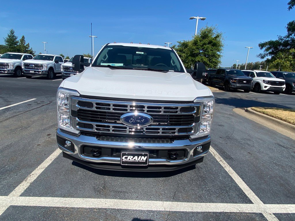 New 2026 Ford F350 XL w/ XL Chrome Package RWD image 2