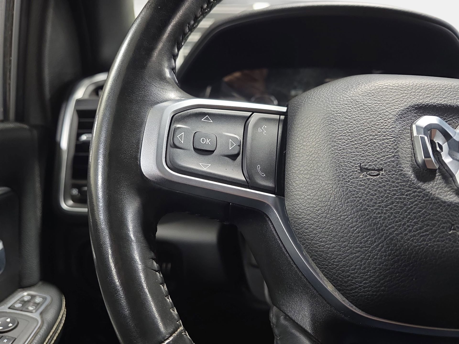 Used 2024 RAM 3500 Big Horn image 16