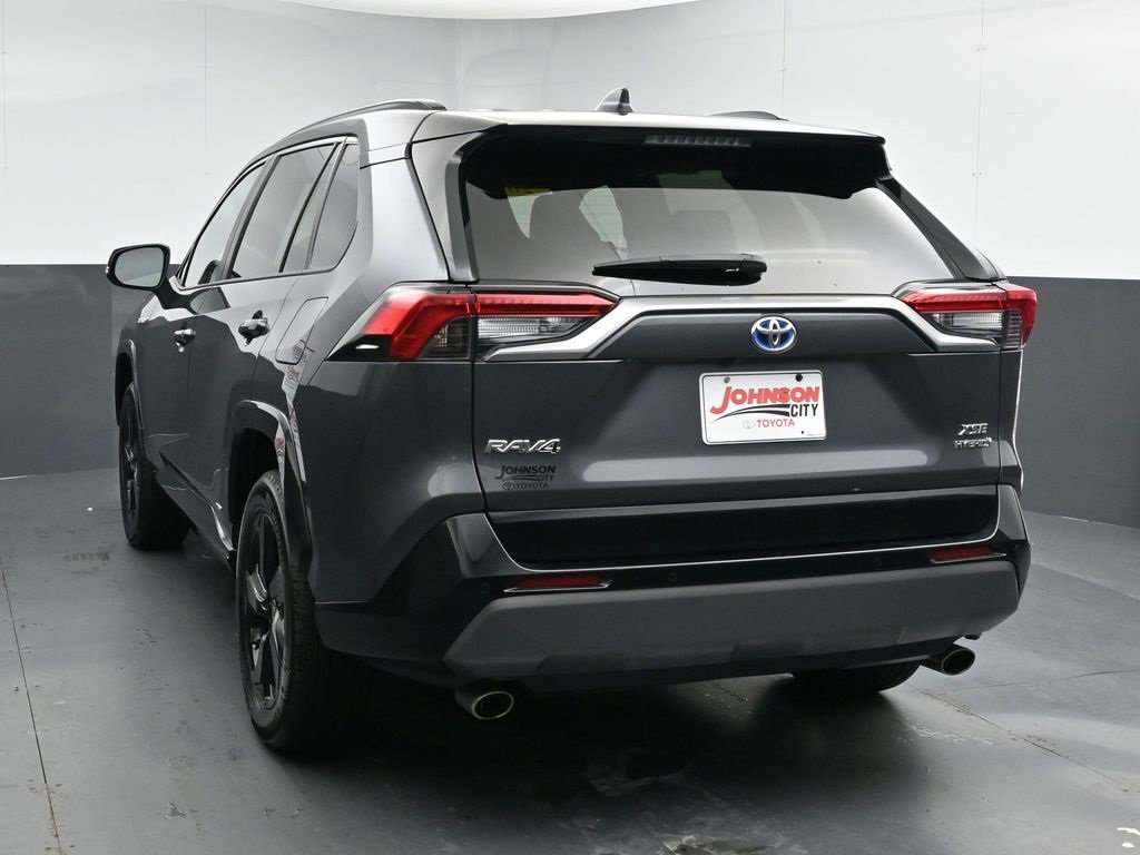 Used 2021 Toyota RAV4 XSE image 6