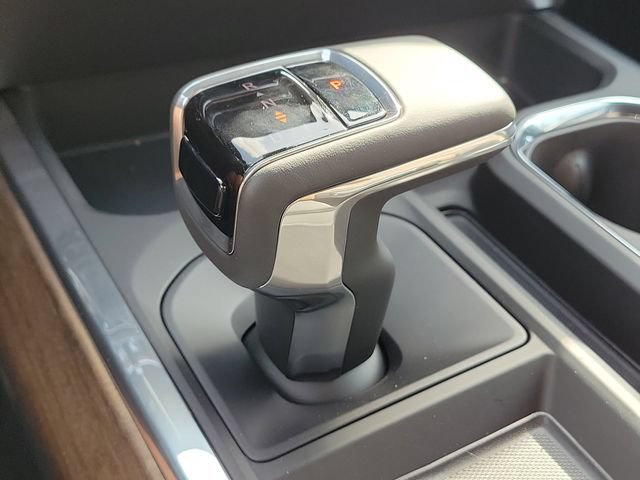New 2026 Chevrolet Silverado 1500 High Country w/ Technology Package AWD/4WD image 32